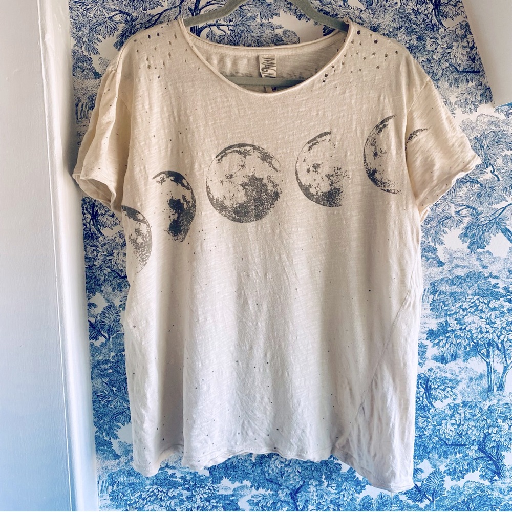 Magnolia Pearl Orbital Velocity Top - Moonlight